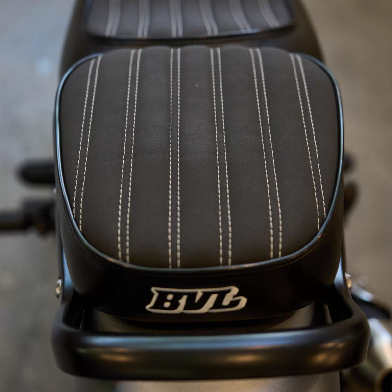 Triumph Scrambler / Speed 400 seat