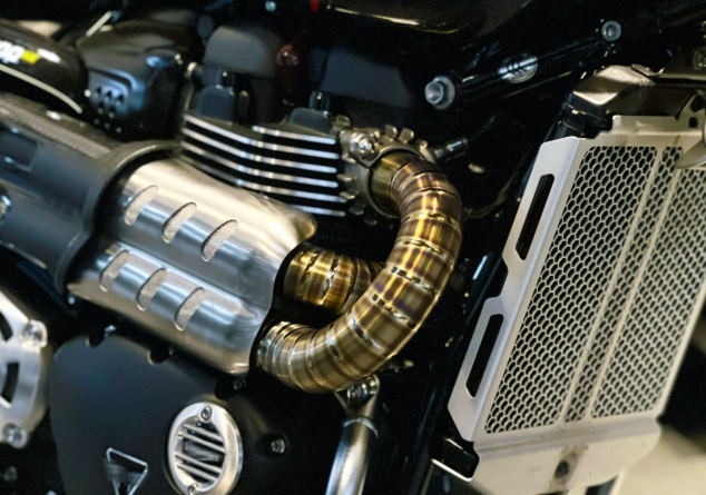 Titanium mid-pipe exhaust header for Triumph Scrambler 1200