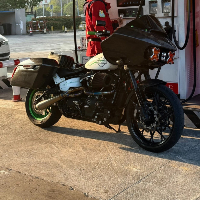 Road Glide-style front fairing for Softail