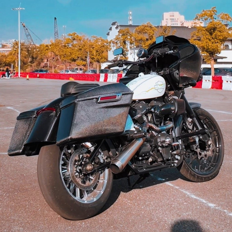 Road Glide-style front fairing for Softail