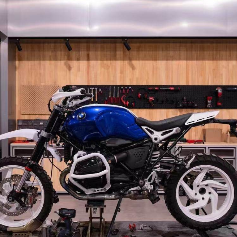 Rear aluminum luggage rack for BMW R nineT