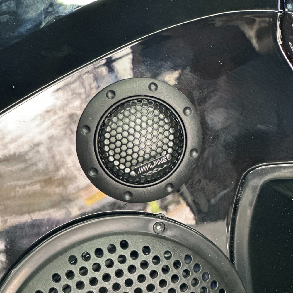 Club Style Fairing with Sound System