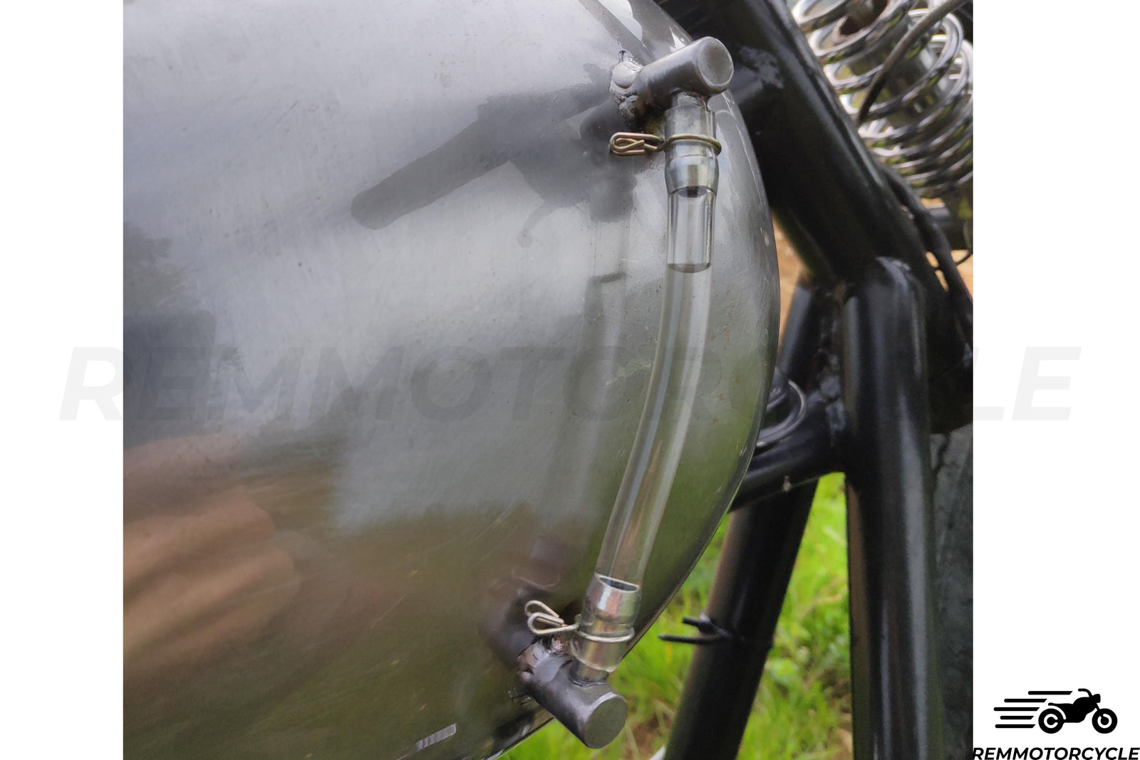 External gauge fuel tank