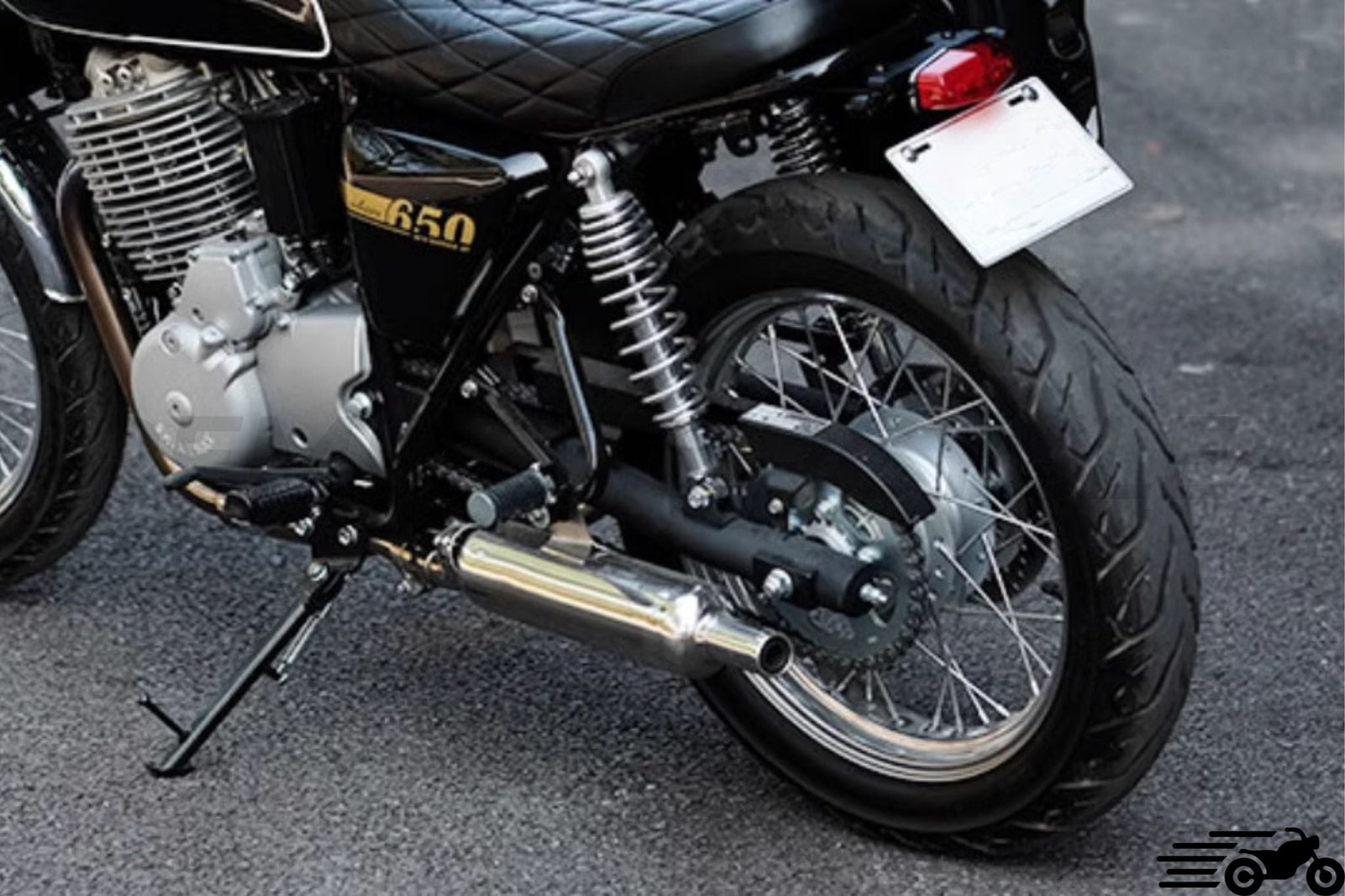Mash Six Hundred license plate holder with lighting