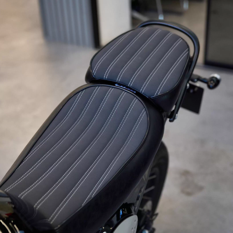 Triumph Scrambler / Speed 400 seat