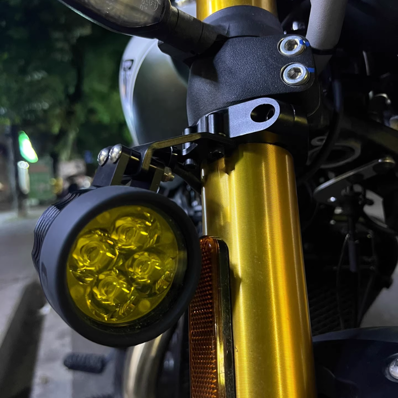 Triumph Scrambler 400X — XE Fog Light Kit