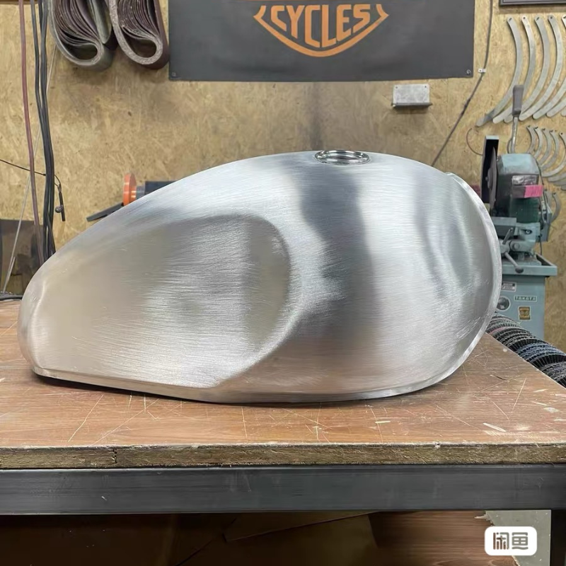 Aluminum Fuel Tank Triumph Classic / T100 / T120