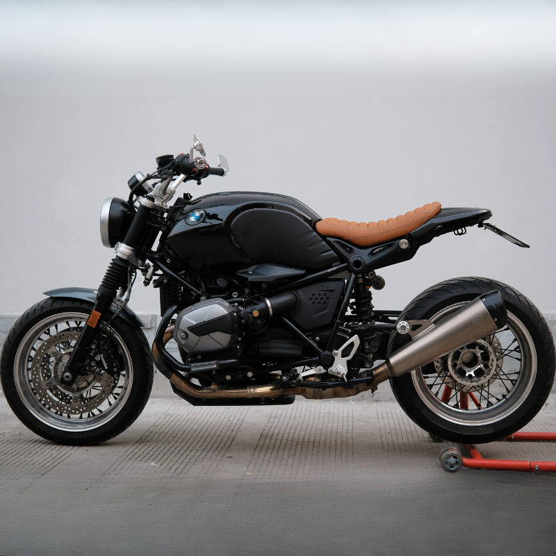 Short seat + seat cowl for BMW R NineT