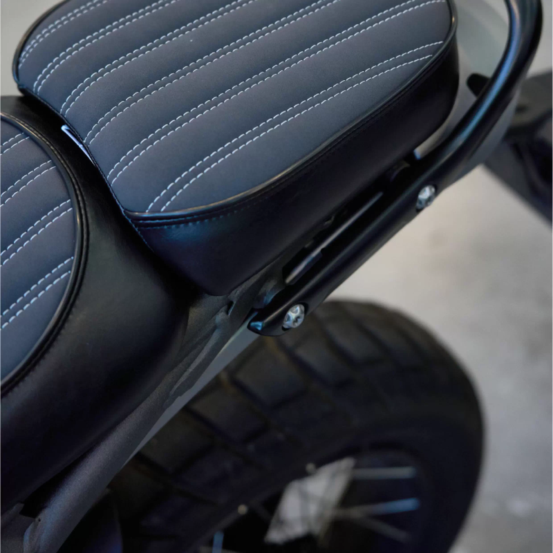 Triumph Scrambler / Speed 400 seat