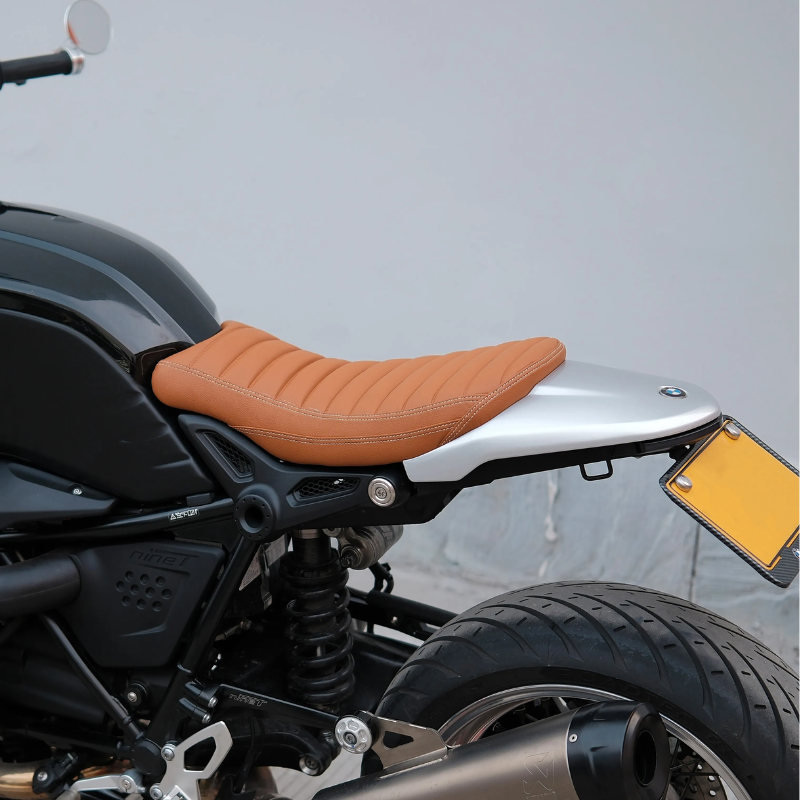 Short seat + seat cowl for BMW R NineT
