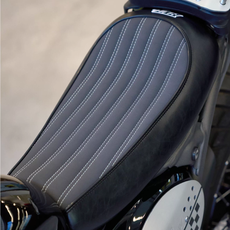 Triumph Scrambler / Speed 400 seat