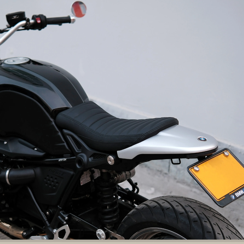 Short seat + seat cowl for BMW R NineT