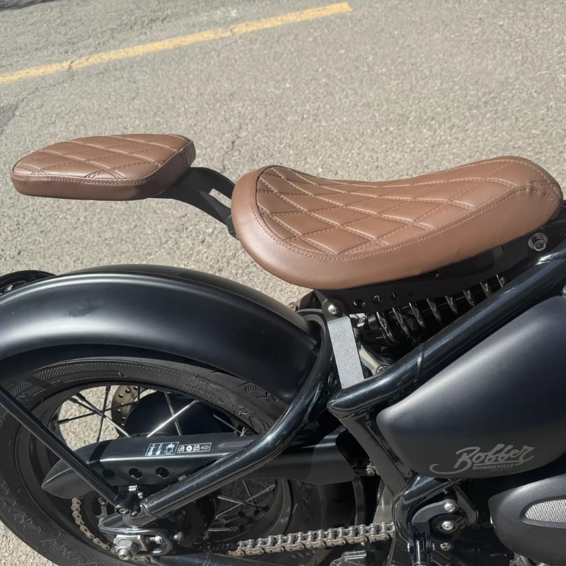 Solo seat + duo seat for Triumph Bobber