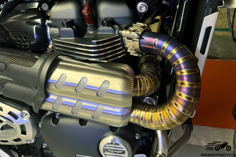 Titanium mid-pipe exhaust header for Triumph Scrambler 1200