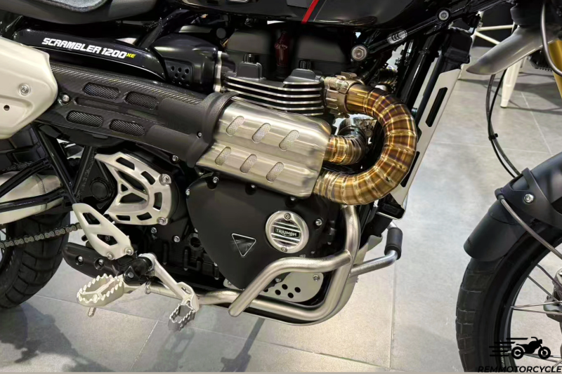Titanium mid-pipe exhaust header for Triumph Scrambler 1200