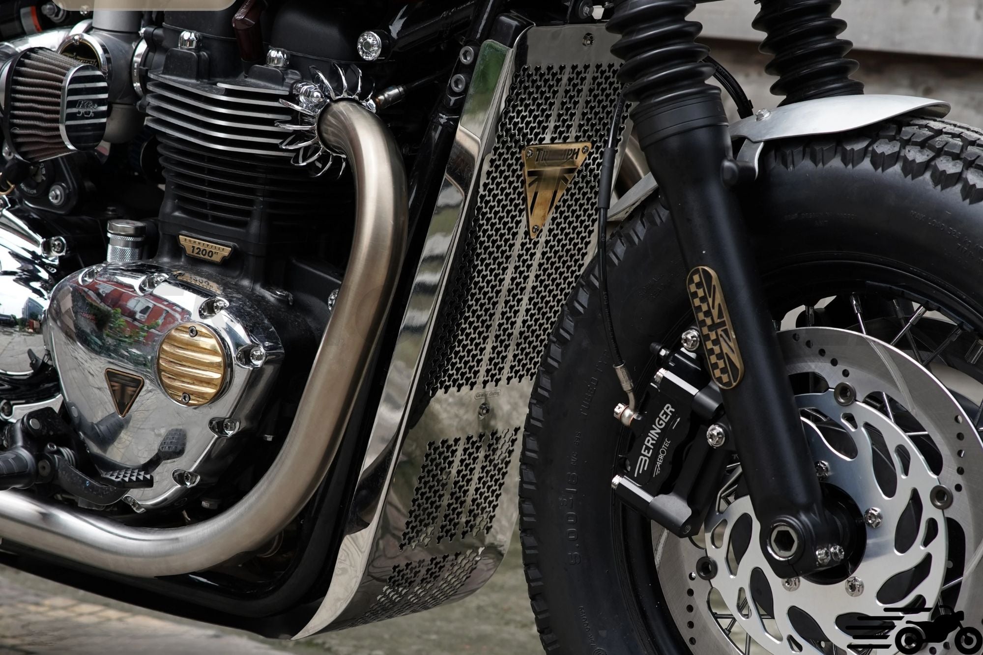 Radiator protection grille for Triumph Bobber