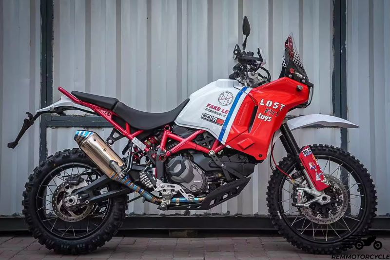 Titanium exhaust line Ducati Desert X