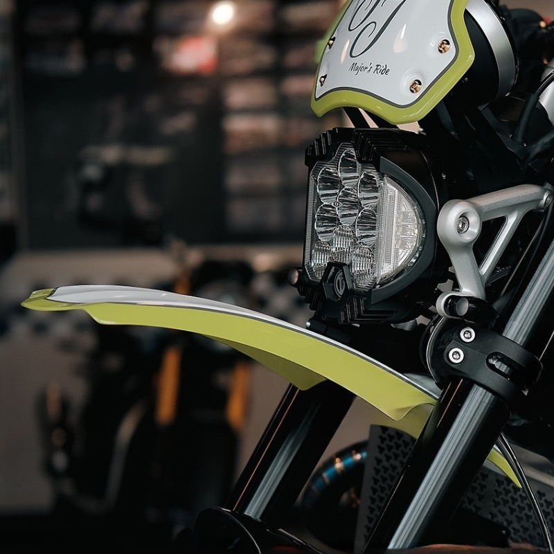 Baja 7″ LED Headlight Kit – Triumph Scrambler 1200