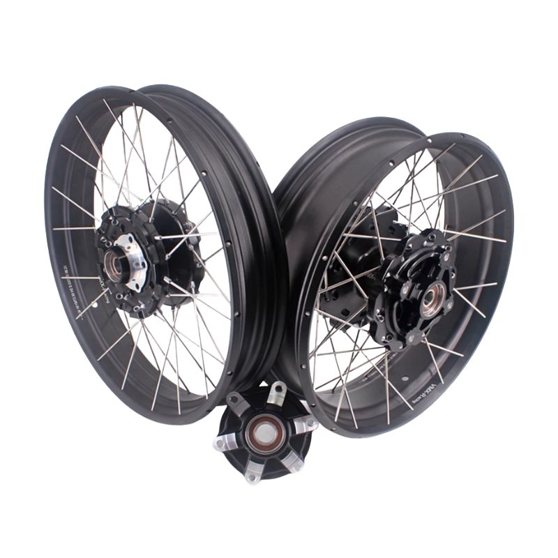 Pair of tubeless spoked rims for Triumph T100 T120