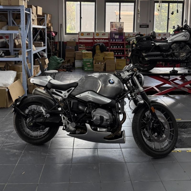 Composite engine skid plate for BMW R NineT