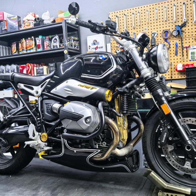 Composite engine skid plate for BMW R NineT