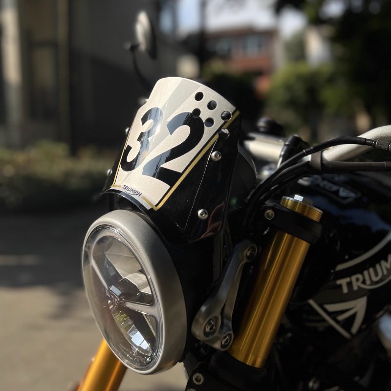 Custom side number plate wind deflector for Triumph 400 X