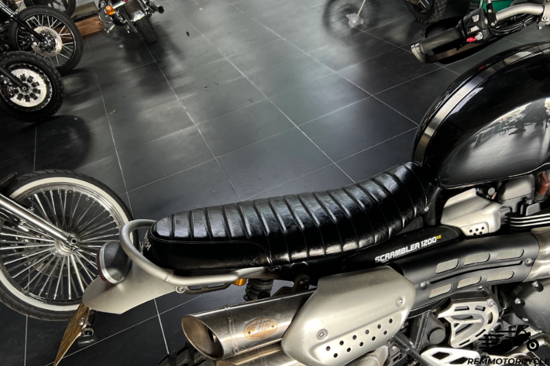 Lowered Seat for Triumph Scrambler 1200 XC / XE