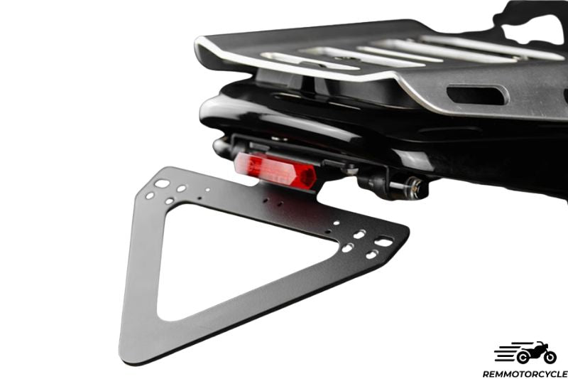 License plate bracket with integrated mini LED tail and turn signals for Triumph T100 T120