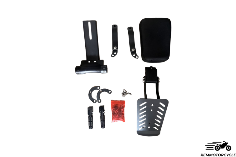 Triumph Bobber passenger seat without lights