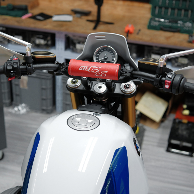 Handlebar crossbar with leather cover for BMW R12GS
