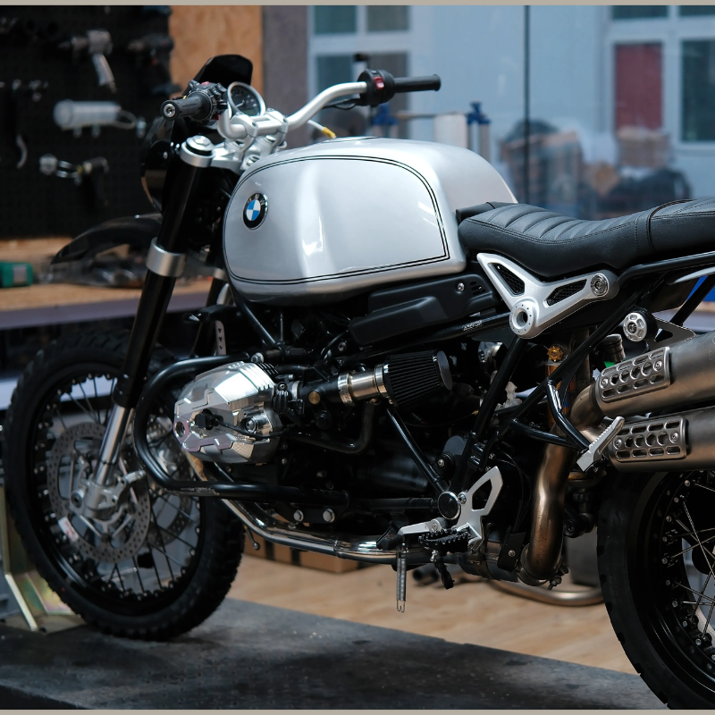 GS-style front beak, raw black, compatible with R nineT