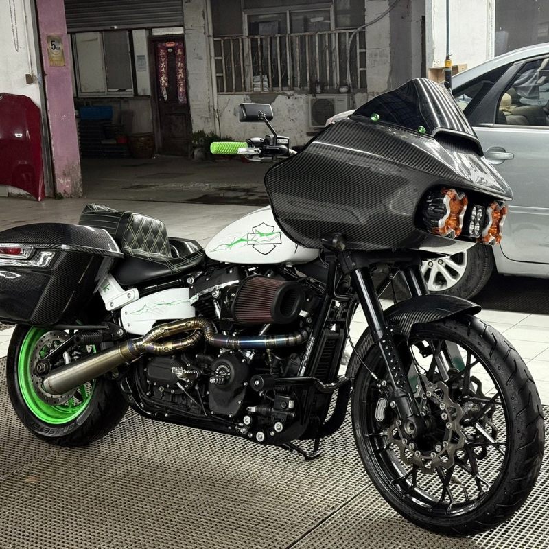 Road Glide-style front fairing for Softail