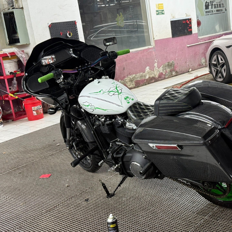 Road Glide-style front fairing for Softail