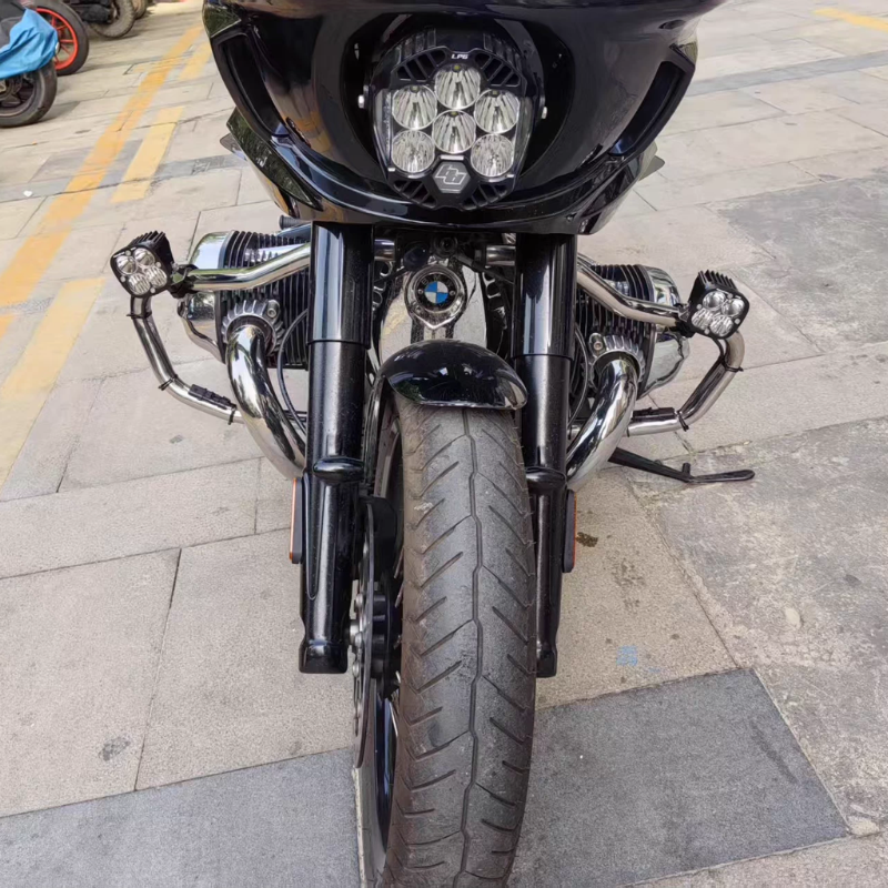 ST fairing with mount for R18