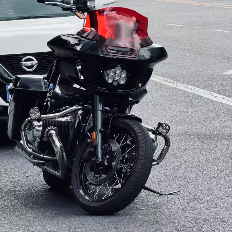 ST fairing with mount for R18