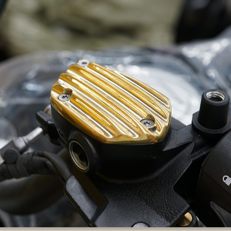 Brass master cylinder covers – BMW R12/R12GS/R12N