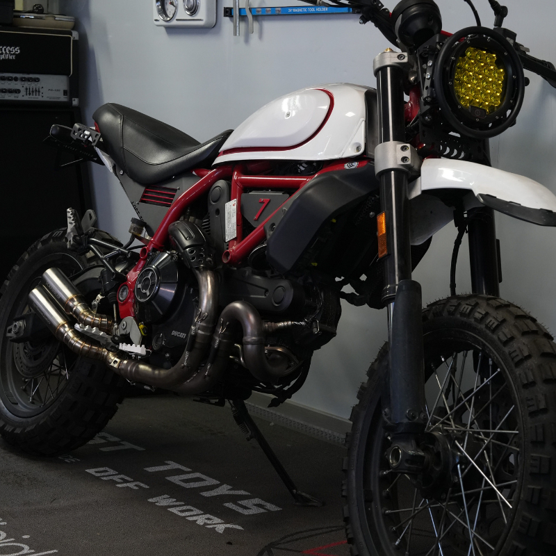 Scrambler 800 mid‑rear performance exhaust, 304 stainless, silver