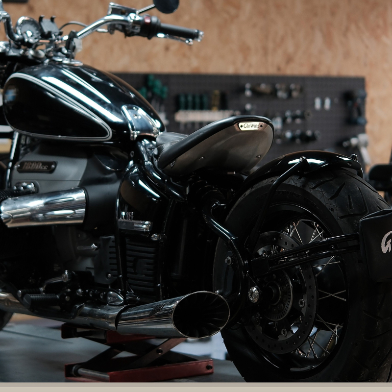 Short rear bobber fender for BMW R18