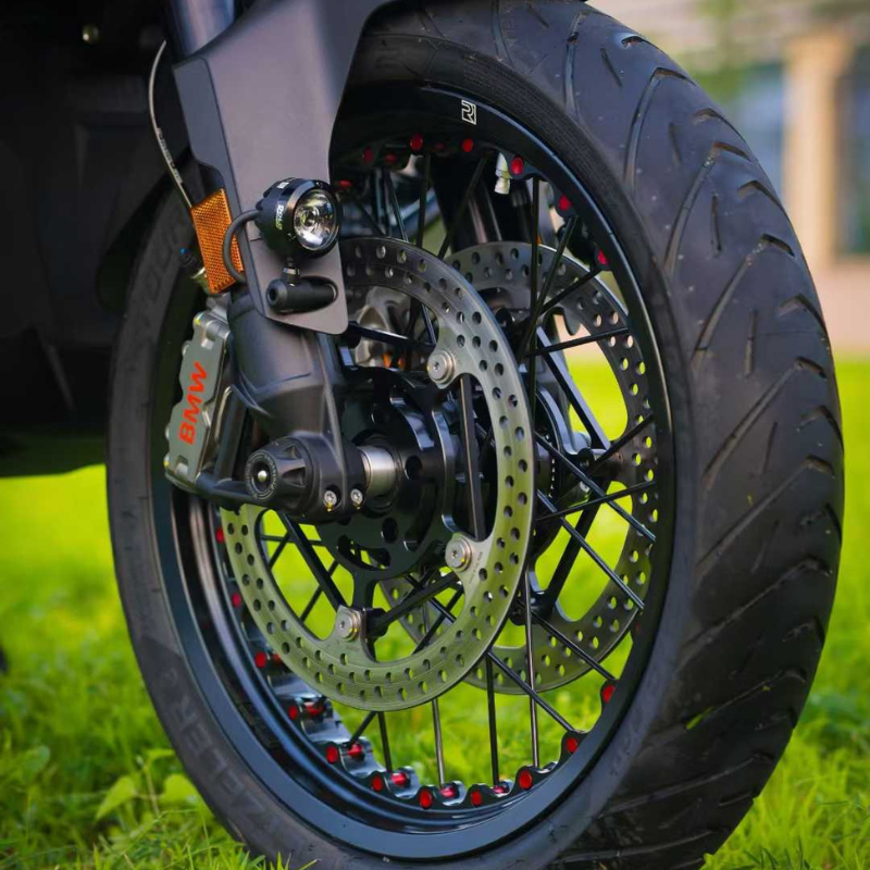 Forged tubeless spoked wheels for BMW R 1300 GS/GSA