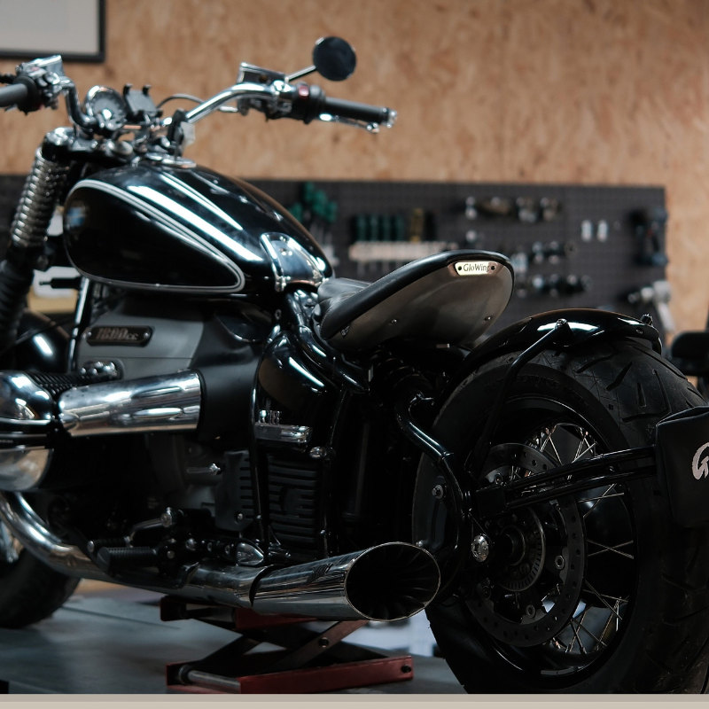 Custom bobber seat kit – BMW R18