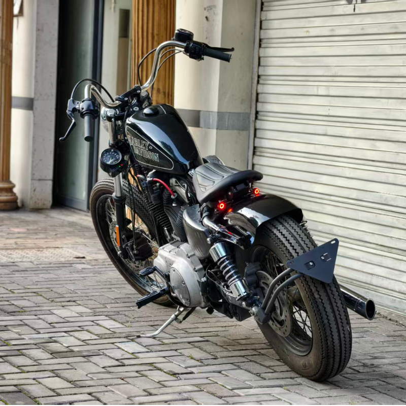 Folding 2‑Up seat + short tail kit - Harley-Davidson Sportster