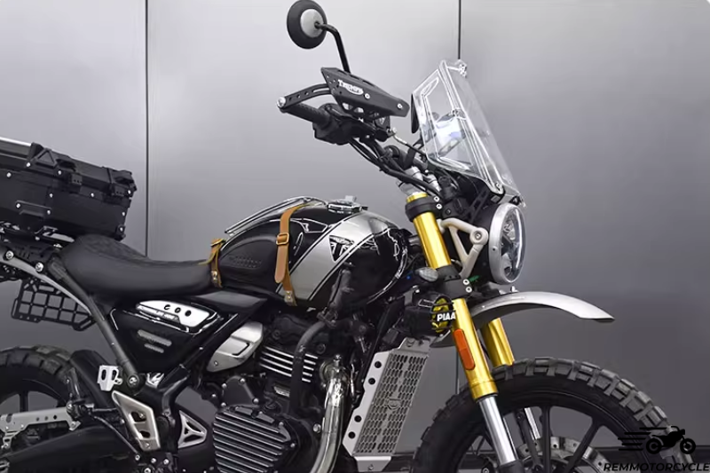 Triumph 400X Wind Protection