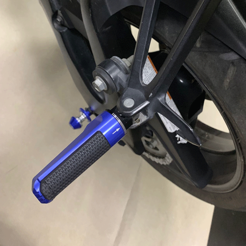 Adjustable CNC footpegs for Triumph Classics (front/rear)