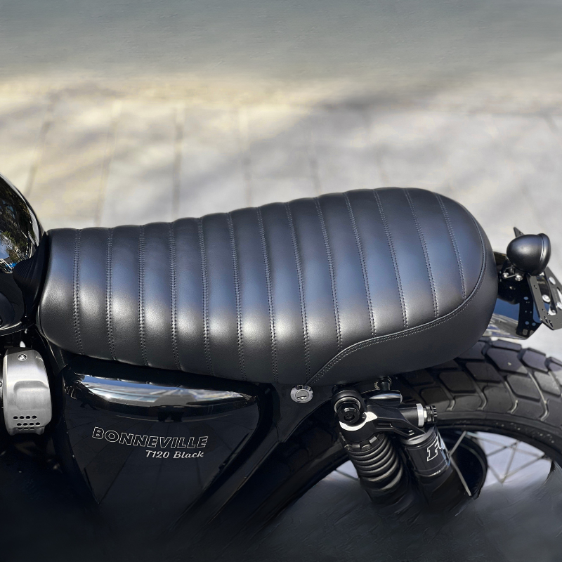 Custom short seat for T120/T100/Street Twin