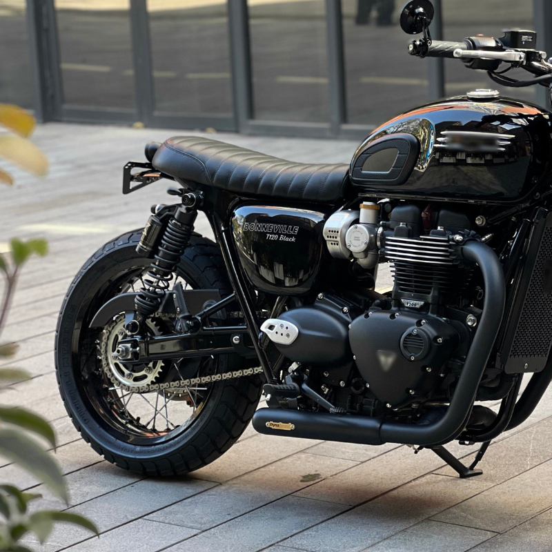 Custom short seat for T120/T100/Street Twin