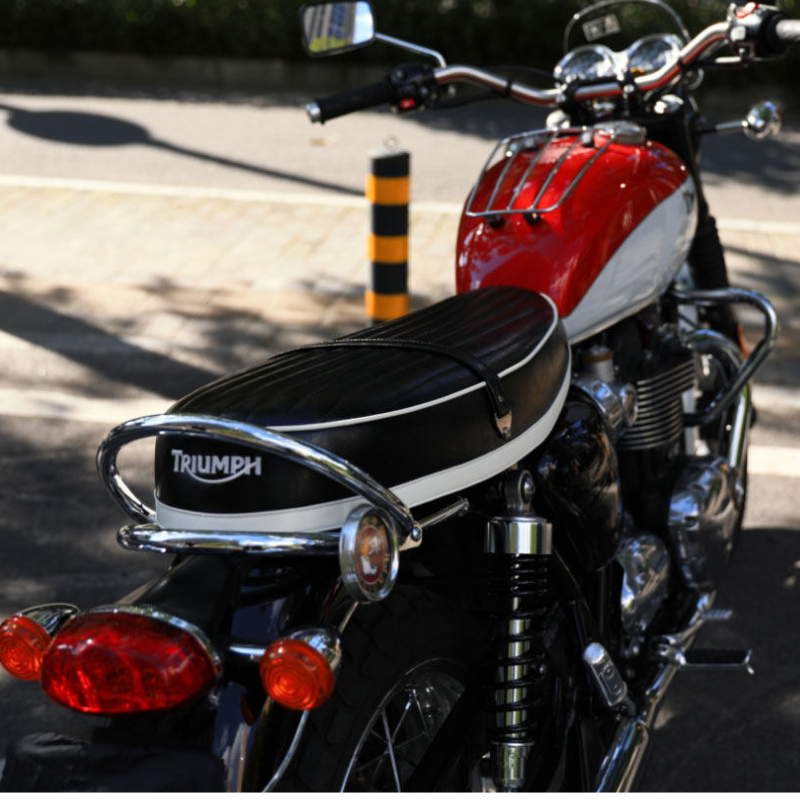 Vintage seat for Triumph Bonneville T100/T120 (2016+)