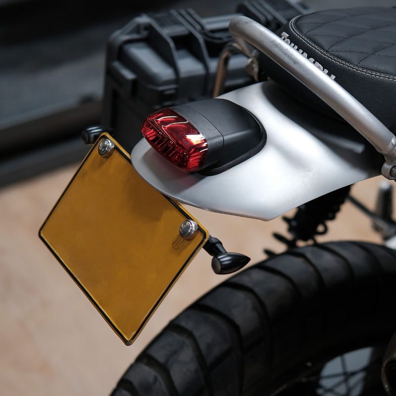 Short plate holder with LED turn signals for Scrambler 1200 XC/XE/X