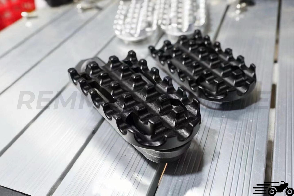 Footpegs Brixton Cromwell 1200