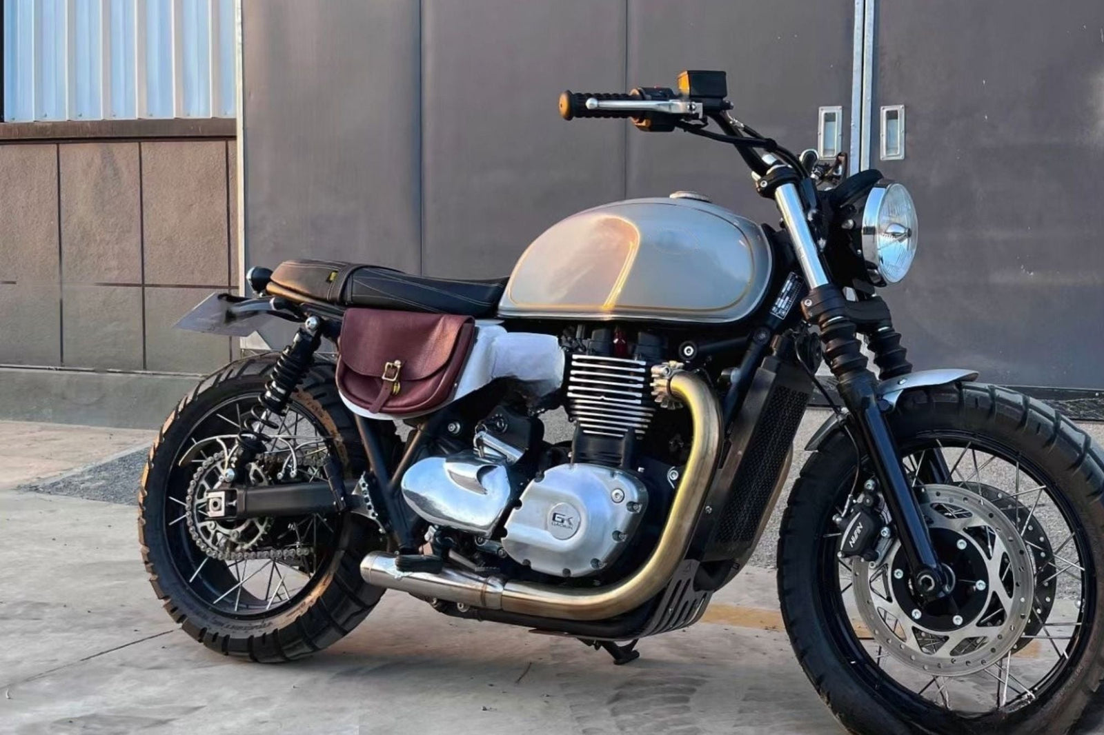 Kit Saddle + Buckle + Taillight + Plate solder Brixton Cromwell 1200