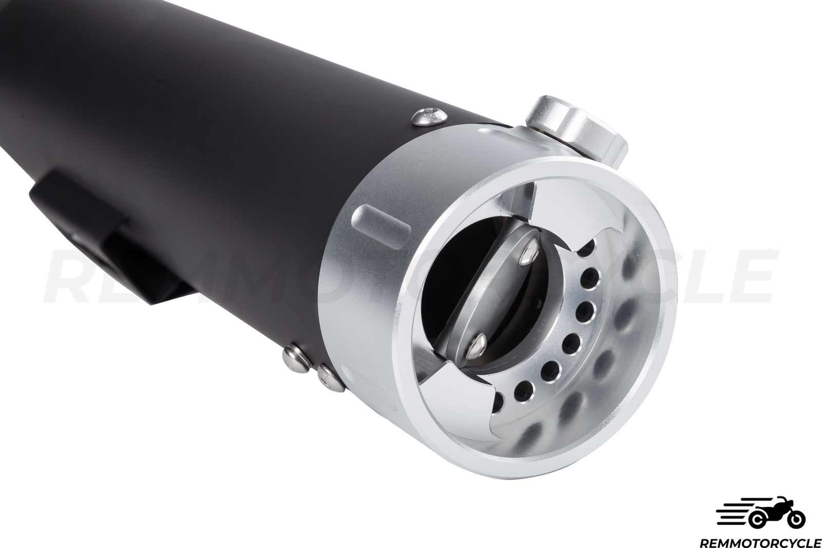 Black exhaust with manual valve